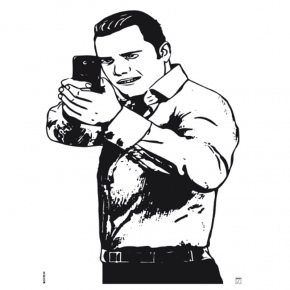 Klamer Alvo Homem com Telemóvel